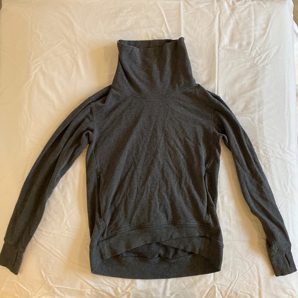 Lululemon Sweater SIze 6